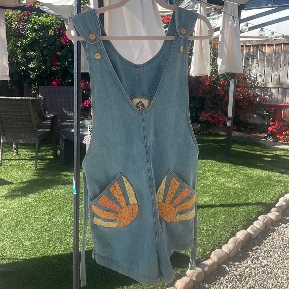 Chasing Unicorns Waiting for the Sun Overalls in Med π¦π - Picture 2 of 12